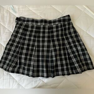 H&M Black and White Skater Skirt